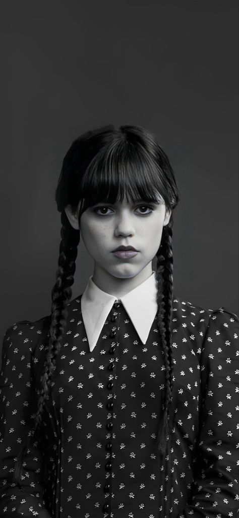 Wednesday Adam’s, Jenna Ortega As Wednesday, Wednesday Addams Tattoo, Addams Family Characters, Wednesday Wallpaper, Practical Magic House, Familia Addams, Country Halloween, Symbiotes Marvel