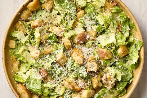 35 of Our Favorite Sides to Serve with Pizza Sides With Pizza, Pizza Side Dishes, Salad Caesar, Roast Frozen Broccoli, Zucchini Noodles Salad, Pizza Sides, Grilled Romaine, Creamy Salad Dressing, Best Salad