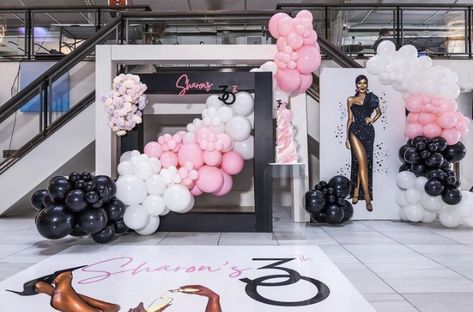 Fashion Birthday Party Decorations, Vogue Themed Birthday Party, Paris Theme Backdrop, Mansion Party Decorations, Fashion Show Decoration, Chanel Party Theme Decoration, Vogue Themed Party, Fashion Show Decor, Fashion Show Decorations Ideas