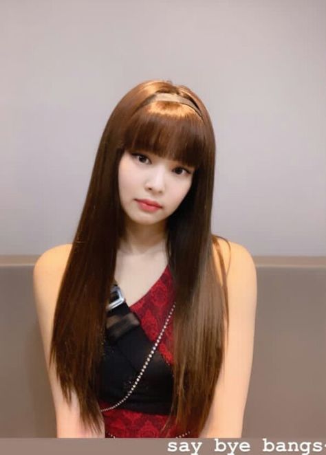 @jennierubyjane  Instagram stories #Jennie #Blackpink Straight Bangs, Jennie Kim Blackpink, Jennie Lisa, Kim Jisoo, Blackpink Photos, Black Pink Kpop, Blackpink Fashion, Blackpink Lisa, Blackpink Jennie