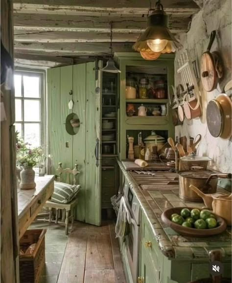 Green Kitchen Designs, Cottagecore Kitchen, Sage Green Kitchen, Victorian Kitchen, French Country Kitchens, Green Kitchen Cabinets, Cottage Kitchens, Green Cabinets, Cottage Kitchen