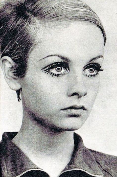 Twiggy 1960s Makeup, Colleen Corby, 60s Makeup, 70s Makeup, Retro Makeup, Photographie Portrait Inspiration, Photographie Inspo, Vintage Makeup, Editorial Makeup