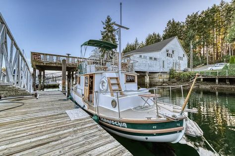 Historic Charming Boat in Downtown Harbor - Boats for Rent in Gig Harbor, Washington, United States - Airbnb Gig Harbor Washington, Hot Tub Surround, Washington Vacation, River Float, Gig Harbor, Memorial Park, Local Travel, Kayaks, Cozy Cottage