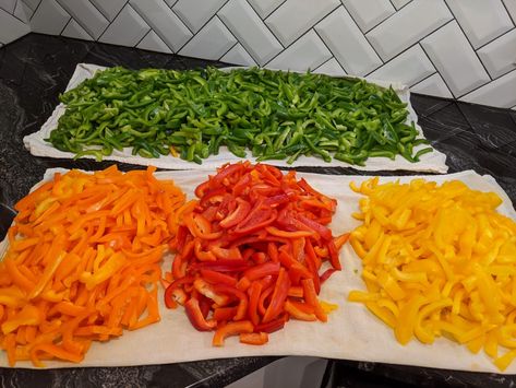 Freezing Food Guide, Freeze Dried Food Storage, Dehydrating Food Storage, Freeze Dried Vegetables, Harvest Right Freeze Dryer, Fajita Mix, Best Freeze Dried Food, Freeze Dried Dog Food, Freeze Dryer