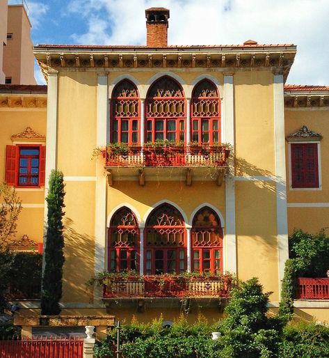 Lebanese Buildings, Lebanon Architecture, Lebanese House, Lebanon Culture, Lebanon Beirut, Western Asia, Traditional Houses, Beirut Lebanon, Yellow Houses