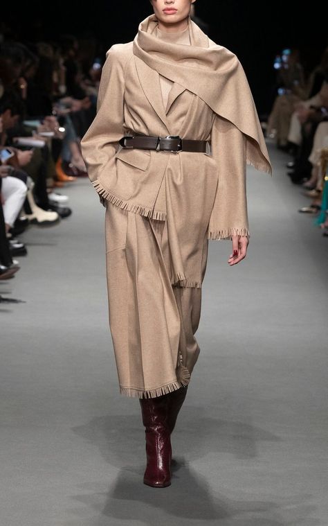 Fall Winter 2023 2024, Winter 2022, Alberta Ferretti, Winter 2023, Global Fashion, 2023 2024, Moda Operandi, Daily Fashion, Fashion Collection