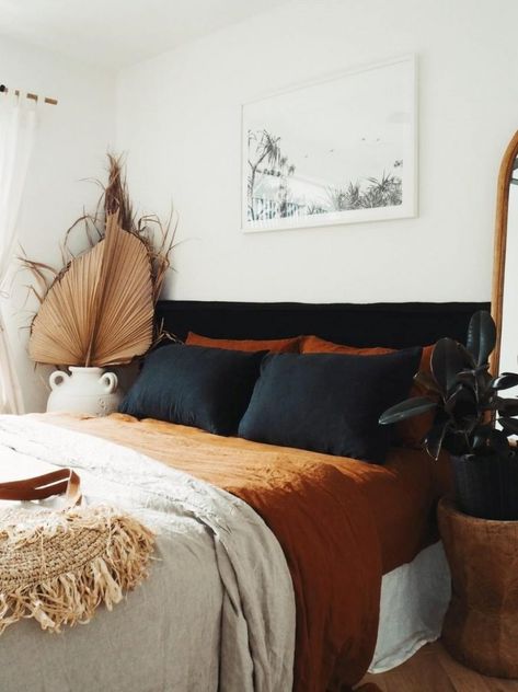 12 Ethical and Organic Bedding Brands That Will Have You Wanting to Sleep In | The Green Hub Decor Minecraft, Interior Farmhouse, Diy Luxury, Interior Simple, Decor Plants, Yellow Room, Ideas Videos, Organic Bedding, Bedroom Remodel