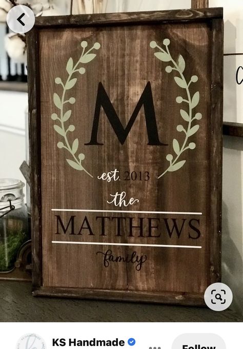 Diy Last Name Signs Wood, Cricut Name Signs, Last Name Wooden Signs, Monogram Wood Sign, Laser Crafts, Western Crafts, Wooden Signs Diy, Circuit Ideas, Signs Diy