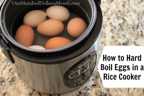 I don't know about you, but I use our rice cooker at least 5 times a week.  Until now, I've used it for, well, rice.  But, then Lisa from Facebook gave me this clever little trick: We have the same rice cooker and I love mine too *squeal*!!! Did you... Eggs In Rice Cooker, Slow Cooker Eggs, Rice Cooker Pasta, Eggs With Rice, How To Boil Eggs, Hard Boil Eggs, Aroma Rice Cooker, Zojirushi Rice Cooker, Slow Cooker Breakfast Casserole