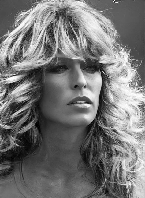 Farrah Hair, Farrah Fawcett Hair, Fawcett Hair, Bardot Hair, Farrah Fawcet, New Hair Look, Stilettos Heels, Layered Haircuts For Medium Hair, Cool Blonde Hair