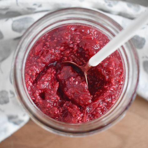 Cranberry Chia Jam | Sarah Gold Nutrition: Intuitive Eating Dietitian for Moms Cranberry Recipes Healthy, Thanksgiving Cranberry Sauce, Thanksgiving Cranberry, Cranberry Sauce Thanksgiving, Cranberry Thanksgiving, Oatmeal Yogurt, Morning Toast, Cranberry Jam, Vegetarian Soup Recipes