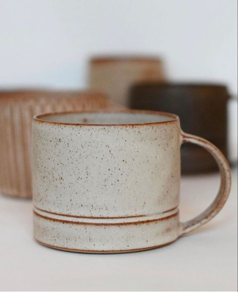 Cappuccino Mugs Ceramics, Cool Pottery Ideas, Cup Shapes, Coffee Holder, Pottery Patterns, Pottery Inspo, Cappuccino Mugs, Handcrafted Pottery, Ceramics Pottery Art