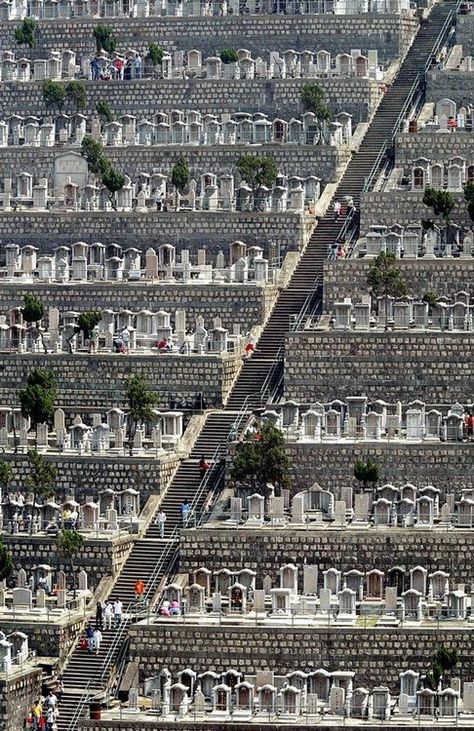 Hong Kong cemetery. | Man oh man. Everything is vertical here. Cemetery Monuments, Cemetery Headstones, Old Cemeteries, Cemetery Art, Hong Kong Travel, Grave Marker, Six Feet Under, Tombstone, Abandoned Places