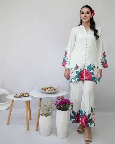 Elysia : Pearl white 2 piece lawn silk coord set Shop : www.brandaffection.uk Link in bio 👆 #lawnsilk #coordset #designerlawnsuitsuk #lawnreadytowear #desiclothesuk #casualwear coordsets , readytowear , lawnsilksuit , cottonlawn2pc , kurtapajama , kurtaset , lawnsuits , casual wears , summer dresses , Free uk delivery ,embroidered summer suit ,pakistanisuitsuk , 2 piece suits , embroideredlawn ,coordsets , lawnfrocks summerfashion , summeroutfit , londonfashion , cottonsilk suits , silk... White Cord Set, Culottes Trousers, Pink Sharara, Silk Outfits, Organza Suits, Funky Dresses, Radiant Red, Cord Set, Stylish Short Dresses