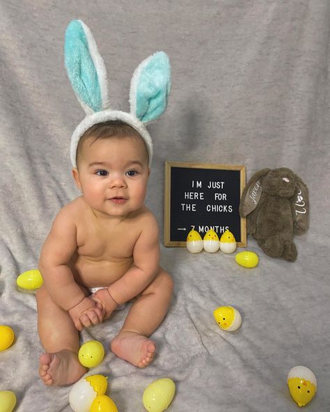 Easter Baby Pictures Boy, Easter Milestone Pictures Boy, Easter Milestone Pictures, March Milestone Baby Picture, Holiday Baby Pictures, Milestone Photoshoot, Baby Easter Pictures, 3 Month Old Baby Pictures, Milestone Ideas