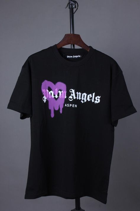 Swag Girl Style, T Shorts, Mens Tee Shirts, Palm Angels, Classic Outfits, Mens Street Style, Boys T Shirts, Mens Tees, Ladies Tops Fashion