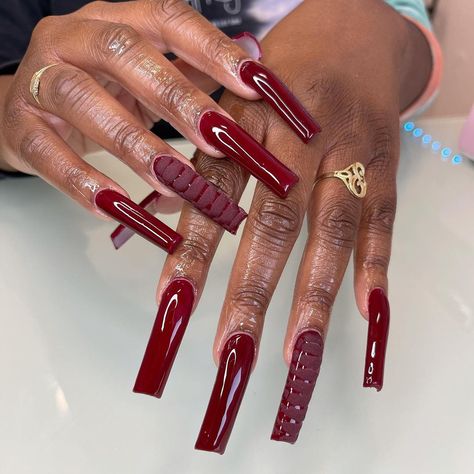 Full Croc Nails, Red Croc Nails, Croc Print Nails, Croc Nails, Gel Nails Shape, Pink Tip Nails, Long Red Nails, Long Acrylic Nail Designs, Drip Nails