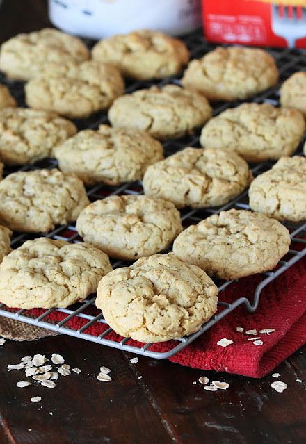 Cake Mix Oatmeal Raisin Cookies, Oatmeal Cake Mix Cookies, Cake Mix Oatmeal Cookies, 3 Ingredients Cake, Christmas Spritz, Oatmeal Applesauce Cookies, Christmas Spritz Cookies, Oatmeal Butterscotch Cookies, Cookies 2023