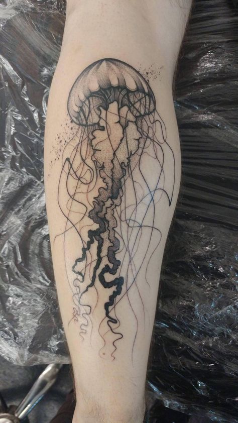 Jellyfish Tattoo On Calf, Jelly Fish Leg Tattoo, Jellyfish Shin Tattoo, Goth Jellyfish Tattoo, Shark And Jellyfish Tattoo, Detailed Jellyfish Tattoo, Scary Jellyfish Tattoo, Jellyfish Tattoo Aesthetic, Realism Jellyfish Tattoo