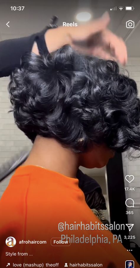 Voluminous Bob Black Women, Ash Blonde Hair Dye, Medium Black Hair, Natural Hair Bob Cut, Roller Set Hairstyles, Pretty Short Hair, Natural Hair Bob, Finger Waves Short Hair, Curly Pixie Hairstyles