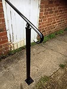 Exterior Railing, Iron Railings Outdoor, Exterior Handrail, Garden Railings, Front Porch Steps, Wrought Iron Handrail, Step Railing, Iron Handrails, Railings Outdoor