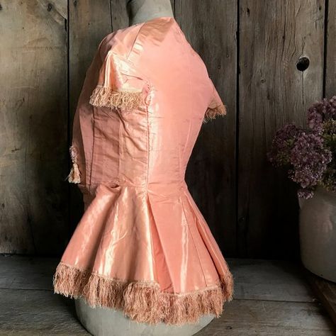 1860s Silk Blouse Bodice Victorian Mid 1800s Jacket Corset | Etsy Straw Cloche Hat, Flapper Art, Corset Blouse, Pink Gowns, Beautiful Hats, Silk Blouse, Art Deco Fashion, Graduation Dress, Linen Fabric