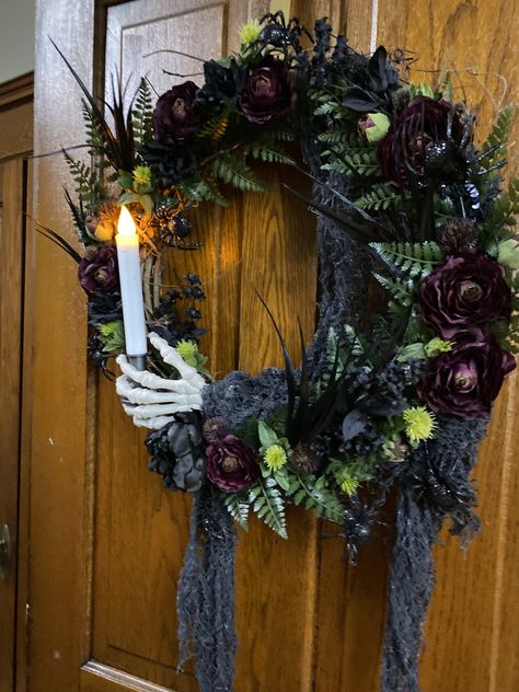 Spooky Fall Porch Decor, Floral Halloween Wreath, Crescent Moon Wreath Diy Halloween, Creepy Halloween Wreaths Diy, Wreath Halloween Diy, Halloween Diy Wreaths For Front Door, Farmhouse Halloween Wreath, Black And Purple Halloween Wreath, Diy Wreath Halloween