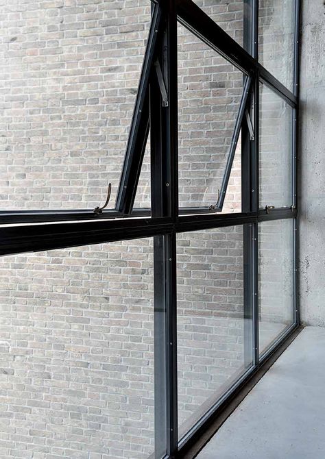 Porte In Ferro, Industrial Windows, Steel Doors And Windows, Metal Windows, Iron Windows, Steel Windows, Broken Window, Aluminium Windows, White Brick