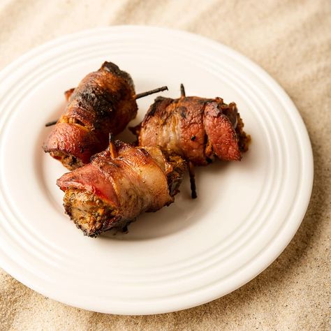 Bacon wrapped dove breasts, marinated in a Moroccan marinade, with the breasts stuffed in a date. This is another take on a dove popper. Hunting Meals, Dove Recipes, Pheasant Recipes, Dove Season, Food Recycling, Bird Recipes, Organ Meats, Dove Hunting, Prediabetic Diet