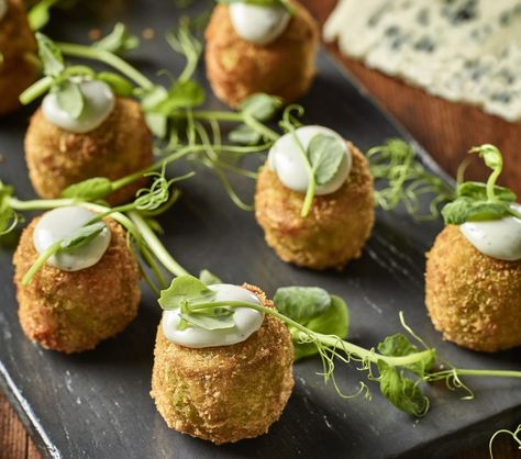 How to make Raymond Blanc's Saint Agur blue cheese croquettes - Country Life Indian Amuse Bouche, Catering Food Recipes, Mini Canapes, Appetizer Plating, Amuse Bouche Ideas, Canapé Ideas, Canapes Ideas, Canape Ideas, Canapes Catering