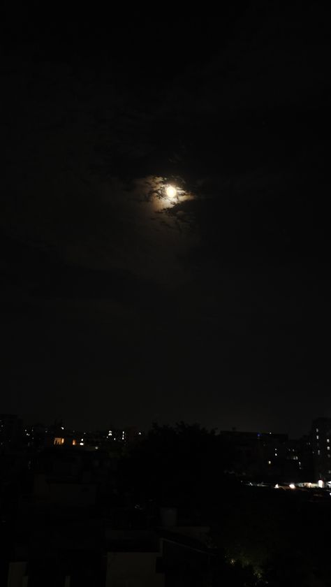 Moon photography Photos Of Moon At Night, Moon Beautiful Pics, Moon Natural Photo, Night Sky Real Pic, Night Sky Moon Clouds, Moon Pics Real, Real Aesthetic Pictures, Today's Moon Pic In India, Today Moon Pic