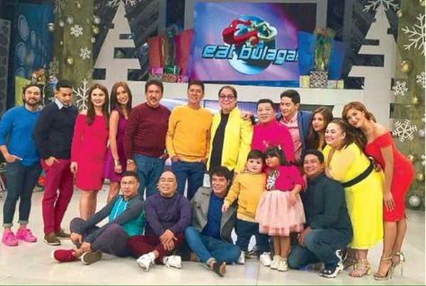 EAT BULAGA DABARKADS Eat Bulaga, Christmas Entertainment, Philippine Star, Pre Writing Activities, Bataan, Filipino Funny, Days Before Christmas, Tv Schedule, Pre Writing