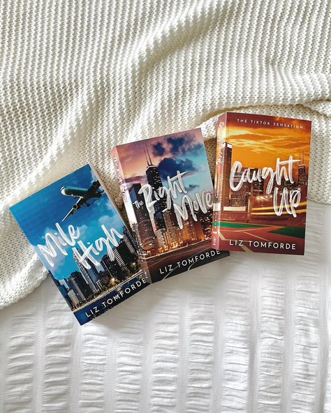 The Windy City series by @liztomforde.author has to be one of my favourite series! 🫶🏽🌇 Have you read this series? What’s your favourite book so far? I’m so excited for Play Along! #seriesspotlight #bookseries #romancebooks #romancereader #windycity #windycityseries #bookish #bookstagram #bookstagramuk #booklover #flatlay #bookaddict #booksbooksbooks #bookcovers #bookaddict #bookphotography Windy City Series Books, Windy City Series, Books Tbr, The Windy City, Romance Readers, Book Worm, Ya Books, Windy City, Birthday Wishlist