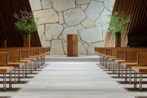 Gallery of The Westin Miyako Kyoto / Chapel Renovation / KATORI archi+design associates - 11 Podium Design, Church Interior Design, Renovation Architecture, Modern Church, Archi Design, Elegant Hotel, Architecture Design Sketch, Temple Architecture, Church Interior