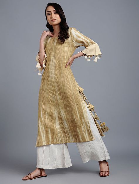 Tie Dye Kurta Designs, Tye Dye Kurti Design, Shibori Dress Designs, Shibori Kurti Designs, Dress Paterns, Shibori Print Kurti, Kurta Patterns, Workwear Essentials, Kurti Designs Latest