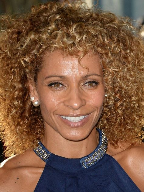 Michelle Hurd Actor Icons, Oc Faceclaim, Michelle Hurd, Start Trek, Star Trek Characters, Female Actresses, To Infinity And Beyond, American Actress, Pretty Woman