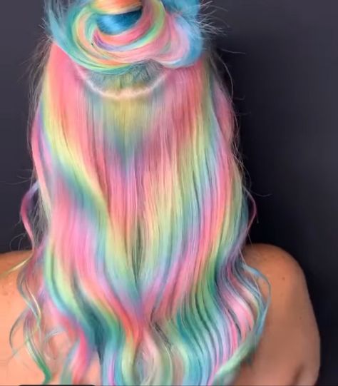 Multi Color Hair Ideas, Weird Haircuts, Stylish Hair Colors, 2024 Hair Color, Holographic Hair, Kawaii Hair, Hairdressing Training, Jelly Purse, Rave Hair