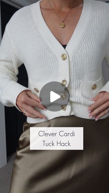 How To Knot A Sweater, Tucked Cardigan Outfit, How To Tuck A Cardigan, Cardigan Tuck Hack, Style A Cardigan Outfit Ideas, Cardigan Hacks Ideas, Sweater Tuck Hack, How To Style Cardigan Outfit Ideas, Sweater Tuck