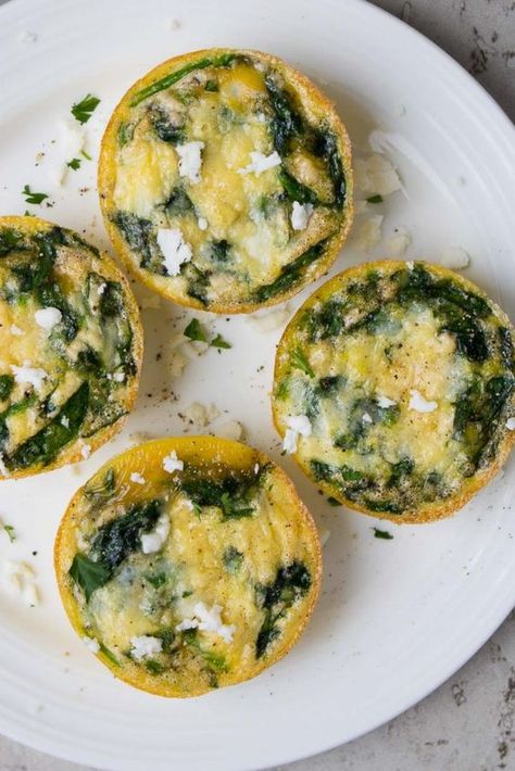 Spinach And Eggs Breakfast, Kay Nutrition, Egg Muffins Breakfast Healthy, Breakfast Egg Muffins, Egg Muffins Recipe, Healthy Egg Breakfast, Egg Bites Recipe, Low Calorie Breakfast, Spinach Egg