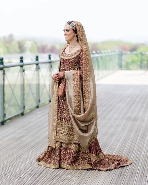 Pakistani Bridal Dress, Red Bridal Dress, Mehendi Outfits, Latest Bridal Dresses, Desi Clothes, Bridal Dress Fashion, Pakistan Fashion, Pakistani Bridal Dresses, Pakistani Bridal Wear