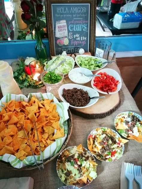 Nacho Bar Aesthetic, Nachos Bar, Chopped Junior, Nacho Taco, 2023 Birthday, Bar Aesthetic, Nachos Recipe Easy, Nacho Bar, Food Bar