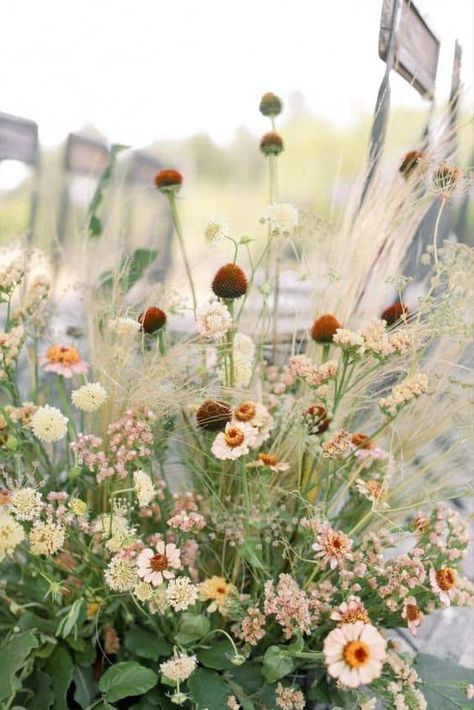 Earthy Bridesmaid Bouquet, Wildflower Ceremony Installation, Modern Boho Wedding Flowers, Earthy Tone Wedding Flowers, Meadow Aesthetic Wedding, Wildflower Ceremony Flowers, Wild Flower Beach Wedding, Semi Circle Floral Ceremony, Meadow Floral Arrangement