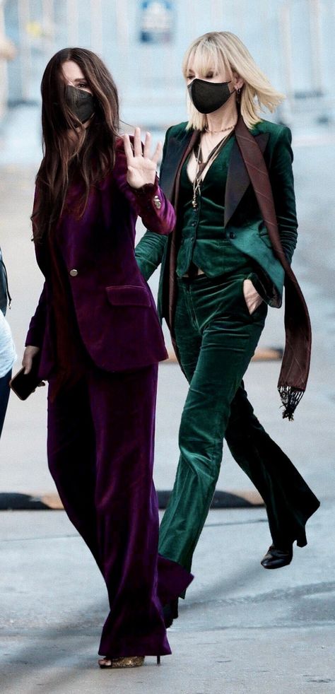 Debbie Oceans 8, Cate Blanchett Oceans 8, Sandra Bullock And Cate Blanchett, Lou Miller, Silk Shirt Outfit, Cate Blanchett Carol, Oceans 11, Catherine Élise Blanchett, Oceans 8