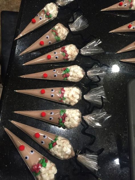 Hot Chocolate Cones, Glitter Cake Pops, Hot Chocolate Favors, Reindeer Hot Chocolate, Chocolate Cone, Christmas Tree Cupcakes, Chocolate Santa, Teacher Holiday Gifts, Snowman Cake