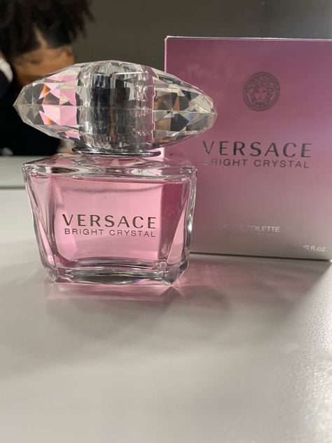 Versace Bright Crystal Smells light, elegant, floral, and very feminine Purple Perfume, Versace Fragrance, Koleksi Parfum, Versace Perfume, Versace Bright Crystal, Bright Crystal, Popular Perfumes, Fragrances Perfume Woman, Pink Perfume