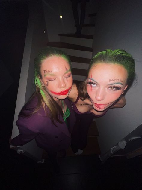 Female Joker Halloween, Joker Halloween Makeup, Joker Halloween Costume, Harley Quinn Halloween Costume, Halloween Duos, Kostuum Halloween, Joker Halloween, Harley Quinn Halloween, Classy Halloween Costumes