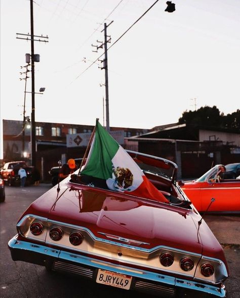 Lowrider, Red, Mexico