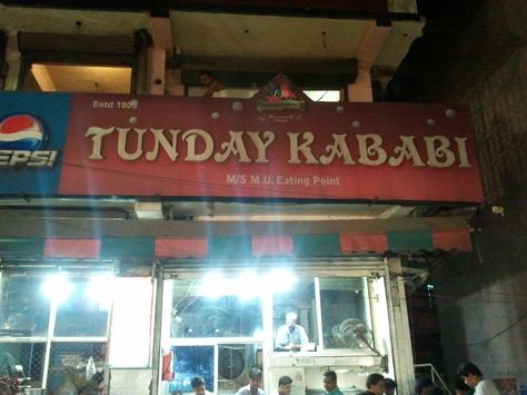 Tundey Kababi, Ameenabad - Old Lucknow. Here you get the best kababs in the world. Veg Dishes, Food Places, Drawings Simple, Indian Food, Art Drawings Simple, Best Foods, Indian Food Recipes, The Good Place, Eyeliner