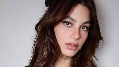 ’70s-inspired layers, and lots of them. Camila Morrone, Great Hair, Hair A, Layered Hair, Beauty Trends, Textured Hair, Hair Trends, Face Shapes, Pretty Woman