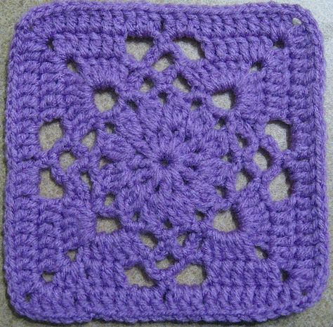 Crochet Square Doily Patterns, Advanced Granny Squares, 4 Inch Granny Square Free Pattern, Gothic Granny Square Crochet Pattern, Mesh Granny Square, Book Crochet, Projek Menjahit, Crochet Squares Afghan, Moroccan Theme